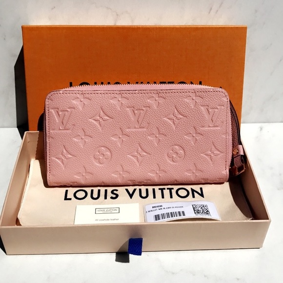 Louis Vuitton Handbags - NWT RARE Louis Vuitton Leather Zippy Wallet